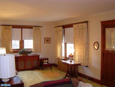 9 Carlisle Ave, Reading, PA 19609 - photo 3