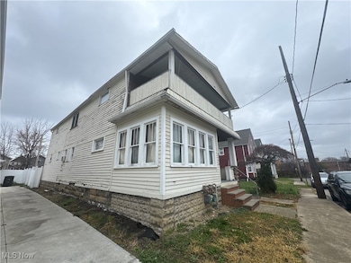 2906 Delmar Ave, Cleveland, OH 44109 - photo 3