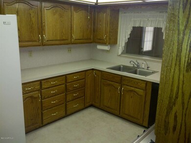 KITCHEN WITH CUSTOM CABINETS