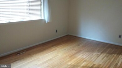 22 Castlebar Ct, Lutherville Timonium, MD 21093 - photo 5