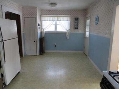 11 S High St, Turners Falls, MA 01376 - photo 7