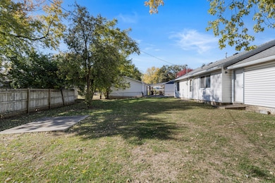 1905 Rainbow View, Urbana, IL 61802 - photo 3