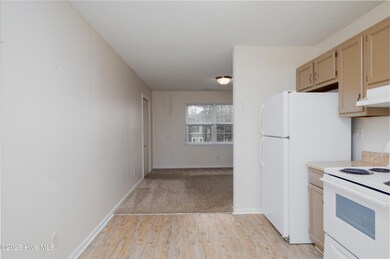 2322 Indian Dr unit A7, Jacksonville, NC 28546 - photo 2