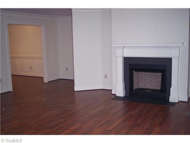 984 E Chamberlin Dr, Asheboro, NC 27205 - photo 3