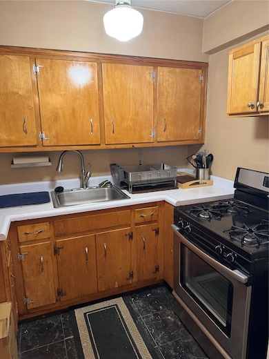 South Ocean House unit 3m, Freeport, NY 11520 - photo 3