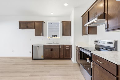 501 Amberly Ave, Grandview, WA 98930 - photo 5