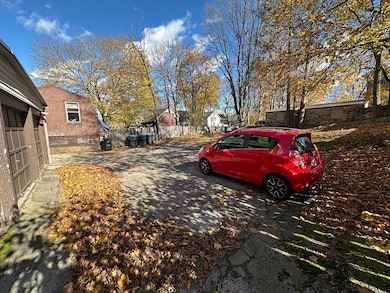 135 Elm St, Southbridge, MA 01550 - photo 5