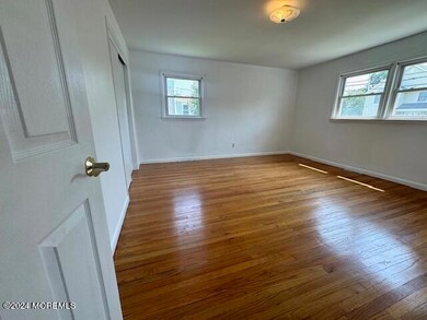713 Florence Bed 1