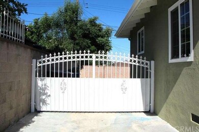 Double Door Gate to store your toys!