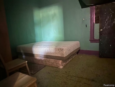 1009 Oak St, Flint, MI 48503 - photo 6