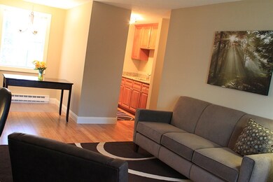 108 Circle Rd unit 4, Manchester, NH 03103 - photo 2