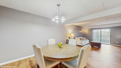 03_2371DeerpathDr_Unit101_2009_HiRes