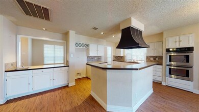 1509 Columbus Dr, Rowlett, TX 75089 - photo 5