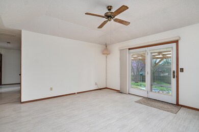 1028 W Whiteside St-20