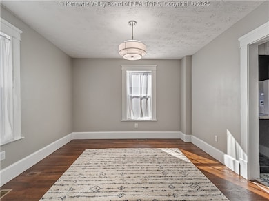 923 Main St, Charleston, WV 25302 - photo 7