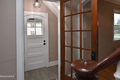 52 Danforth Ave, Pittsfield, MA 01201 - photo 6