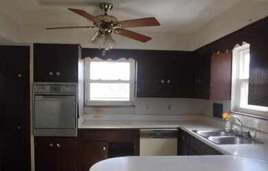 858 S Roys Ave, Columbus, OH 43204 - photo 3