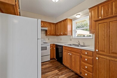 1704 Broadway St, Denton, TX 76201 - photo 6