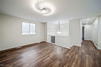 976 Kevin Dr, Kent, OH 44240 - photo 6