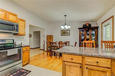 81 Atwood Dr, Hendersonville, NC 28792 - photo 4