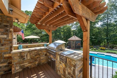 Outdoor kitchen