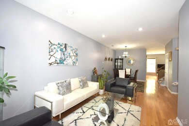 102 Crocus Ct, Dayton, NJ 08810 - photo 4