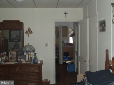 807 Mace Ave, Essex, MD 21221 - photo 2