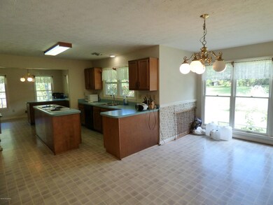 841 Ellis Cook Rd, Mount Washington, KY 40047 - photo 2