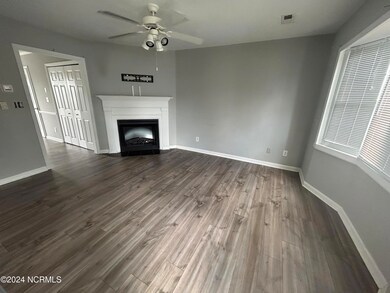 2300 Vineyard Dr Living Room