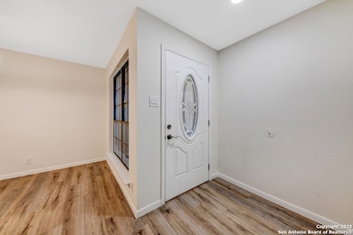 11702 Forest Hollow, Live Oak, TX 78233 - photo 5