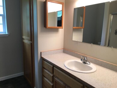 462 S Junction Ave, Cave Junction, OR 97523 - photo 3