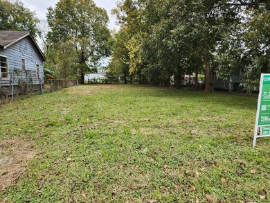 2120 Creston Dr, Houston, TX 77026 - photo 4