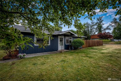 213 E Grover St, Lynden, WA 98264 - photo 2
