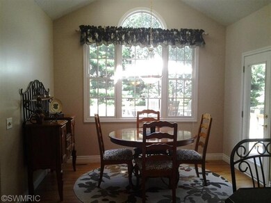 5728 Bobwhite Ave, Kalamazoo, MI 49009 - photo 4