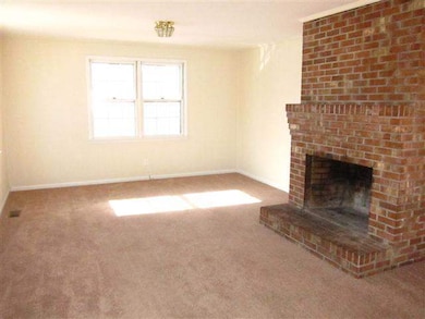 1112 Hendricks Ave, Jacksonville, NC 28540 - photo 6