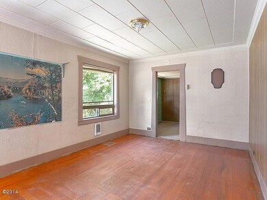 431-449702-Living Room