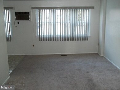 4718 Saint Denis Dr, Philadelphia, PA 19114 - photo 4