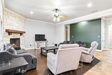 1505 Bentwater Pkwy, Granbury, TX 76049 - photo 6