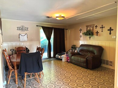 506 Meadow Dr, Gainesville, TX 76240 - photo 4