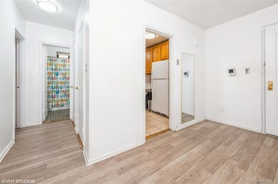 Wakefield Coop unit 4A, Bronx, NY 10466 - photo 6