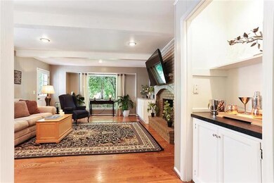 10241 Caenen Dr, Lenexa, KS 66215 - photo 7