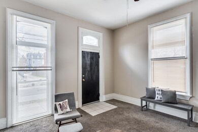 115 E 15th-03828