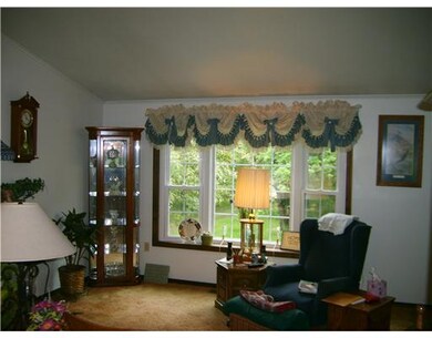 Living Room. Bay window