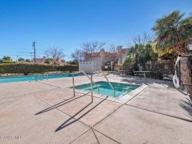 425 W Avenue j5 unit 35, Lancaster, CA 93534 - photo 3