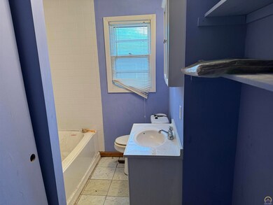 3636 SW 38th St, Topeka, KS 66610 - photo 7