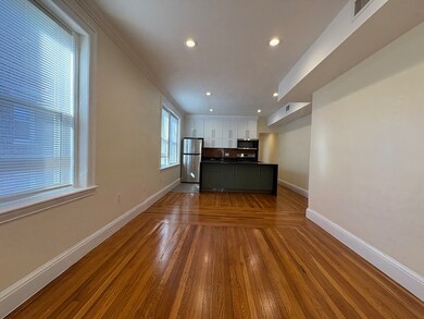 73 Thatcher St unit 301, Brookline, MA 02446 - photo 5