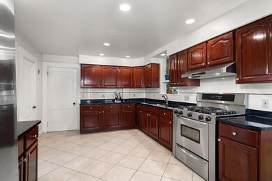 22 Woodward St, Newton Highlands, MA 02461 - photo 6