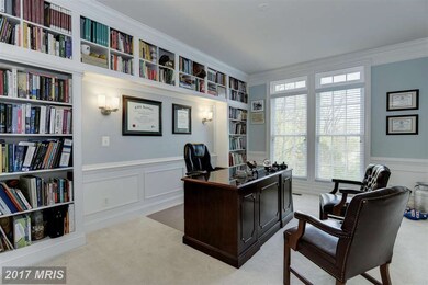 8904 Rhododendron Cir, Lorton, VA 22079 - photo 6