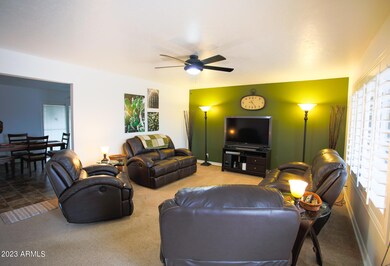 06 Living room