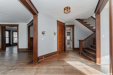 304 Lincoln Ave, Lincoln, IL 62656 - photo 5